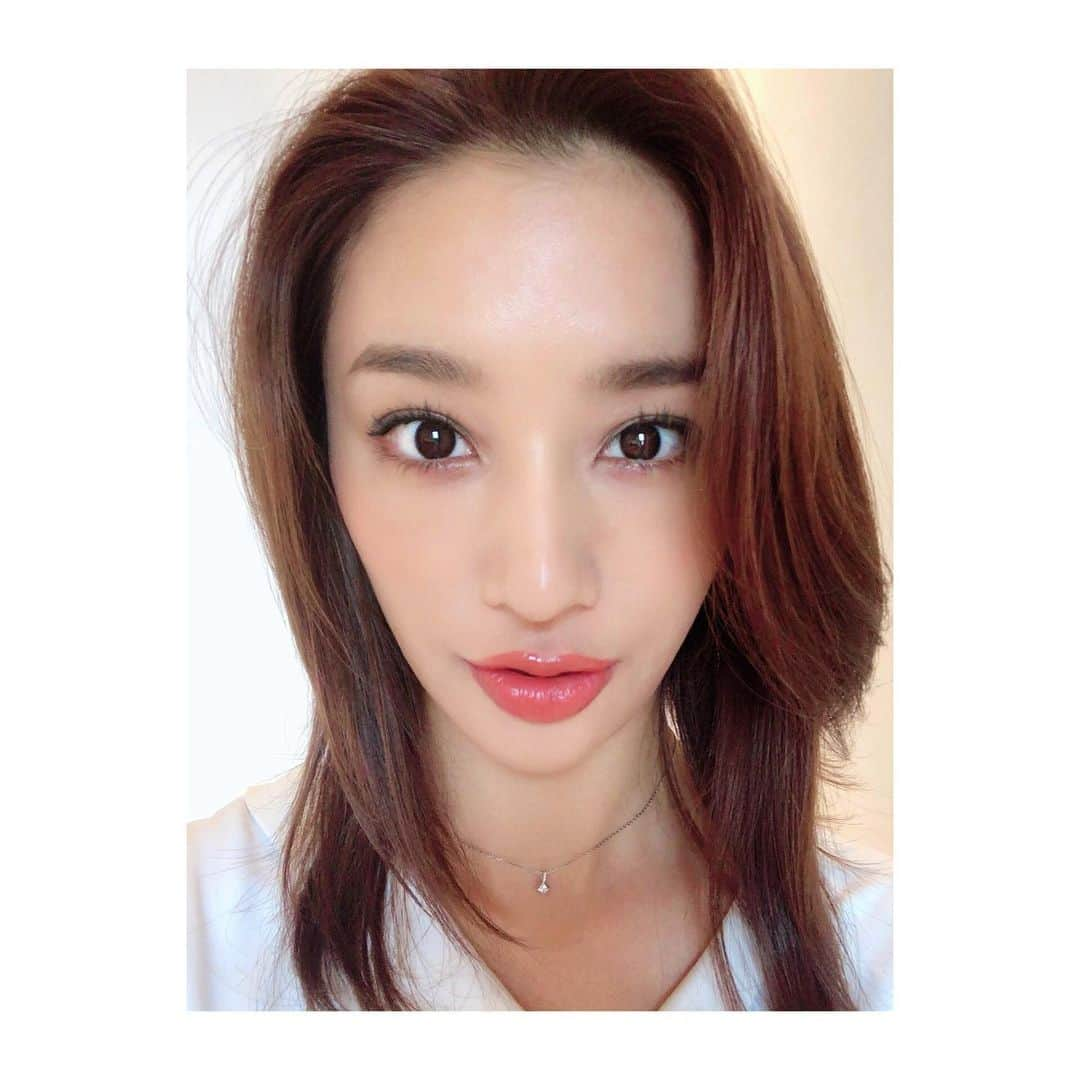 高橋メアリージュンさんのインスタグラム写真 - (高橋メアリージュンInstagram)「Make up by @chibilisa  #khakieyeshadow  #RMK #メアメイク」9月18日 9時11分 - maryjuntakahashi