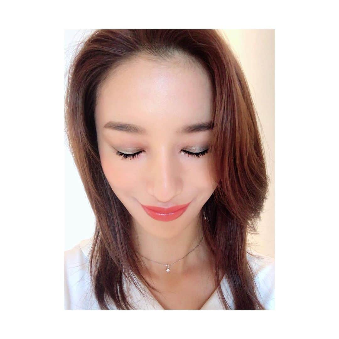 のインスタグラム：「Make up by @chibilisa  #khakieyeshadow  #RMK #メアメイク」