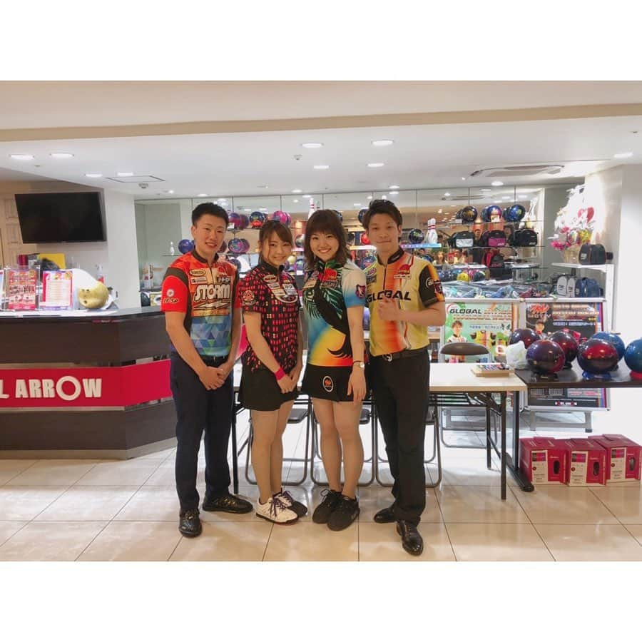 浅田梨奈さんのインスタグラム写真 - (浅田梨奈Instagram)「ボウルアロー八尾店様でチャレンジマッチを開催して頂きました🌈 ご参加頂きました沢山の方々 和田プロ、山田プロ ボウルアロー八尾店様 本当にありがとうございました🙇‍♀️✨ #ボウリング #プロボウラー #浅田梨奈 #ボウルアロー八尾店 #ありがとうございました」9月18日 10時29分 - asdrn528