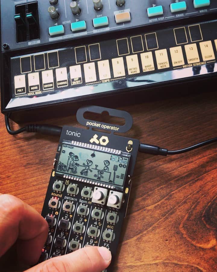 井手大介のインスタグラム：「#おはようございます #pocketoperator #beatmaking #volca」