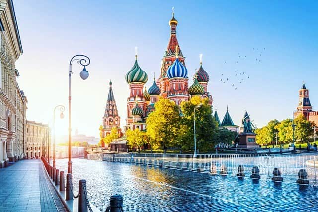 塩谷瞬さんのインスタグラム写真 - (塩谷瞬Instagram)「＃２００カ国世界旅！ロシア編。  さあ、久しぶりの世界旅！ お次の国はロシア、モスクワに行ってきます！  そして今回は、 ゴルバチョフさんとお会いしてきます。  ロシアの歴史を感じ学びたいと思います。  みなさんからの情報、 オススメの場所など連絡ください！  塩谷 瞬 - wonderful Life -  #Rossiya #Moskva #JAPAN #Tokyo #love #and #smile  #beautiful #wonderful #instagram  #instagood  #shunshioya #東京 #映画  #俳優  #旅 #心のままに #塩谷瞬」9月18日 11時04分 - shunshioya_official