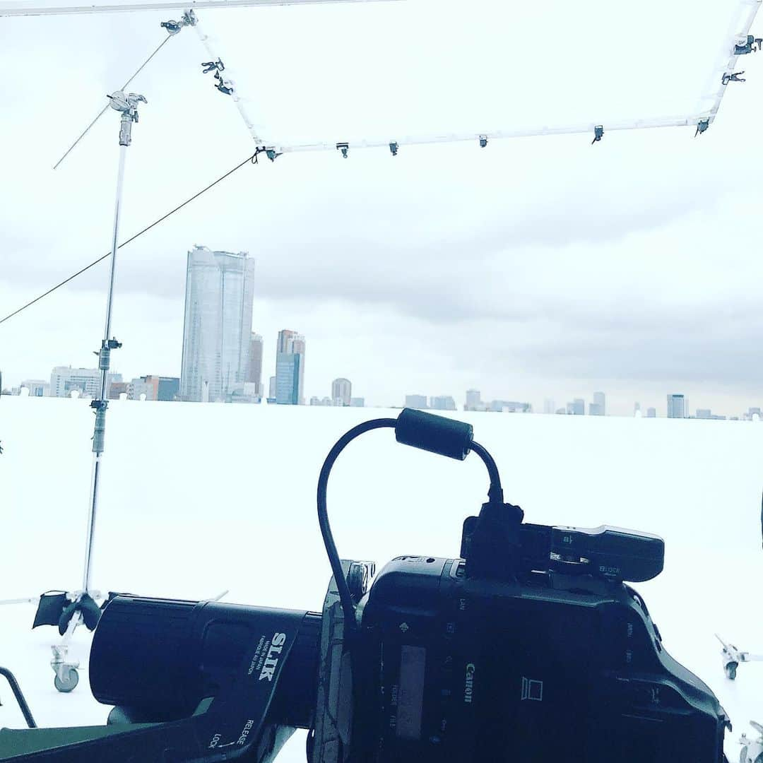 小泉深雪さんのインスタグラム写真 - (小泉深雪Instagram)「厚い雲に翻弄されつつ、 久々のお仕事中です✨📸」9月18日 12時15分 - miyuki_kizm