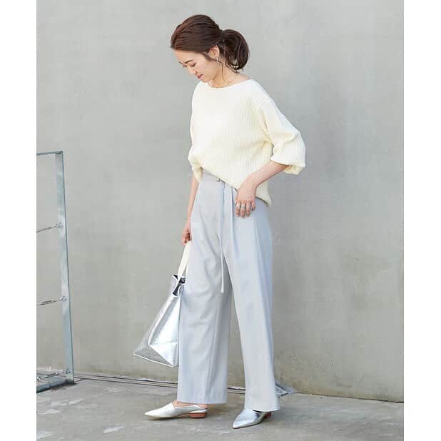 PAL CLOSET(パルクローゼット)さんのインスタグラム写真 - (PAL CLOSET(パルクローゼット)Instagram)「. . @doudou_pr  毎日着たいシンプルリブニットが登場！！ 絶妙な開き具合が使い易いネックライン、程良いルーズ感のあるごわつかないサイズ感など、万能ポイント満載の1枚。 秋冬の温もりを感じるムード溢れるカラー展開でご用意しました。 色違いで何色か揃えておきたくなる万能なニットです。 .  リブ長袖プルオーバー ¥12,960（税込） . 大人気カイトスカートの秋冬NEWバージョン！！ ウエストのデザインが特徴的なカイトスカートのフレアバージョンが登場！！ ウエストのサイズが着る人によって自由自在に変えていただけるスカート。 ウエストをキレイに見せてくれてスタイルアップが叶います！ シンプルなニットやカットソーとコーディネイトするだけで旬なスタイリングが完成します。 . カイトフレアスカート ¥14,040（税込） . . . . #palcloset #パルクローゼット #パルクロ #doudou #ドゥドゥ#スカート #フレアスカート #巻きスカート #スカートコーデ #秋スカート #ブラウンコーデ #カジュアルコーデ #カジュアル #カジュアルファッション #ファッション #ootd #秋ファッション #ベージュコーデ #ベージュコーディネート #大人スカート #ニット #ニットトップス #knit #秋ニット #リブニット #カラーニット #ニットコーディネート」9月18日 12時14分 - palcloset_onlinestore
