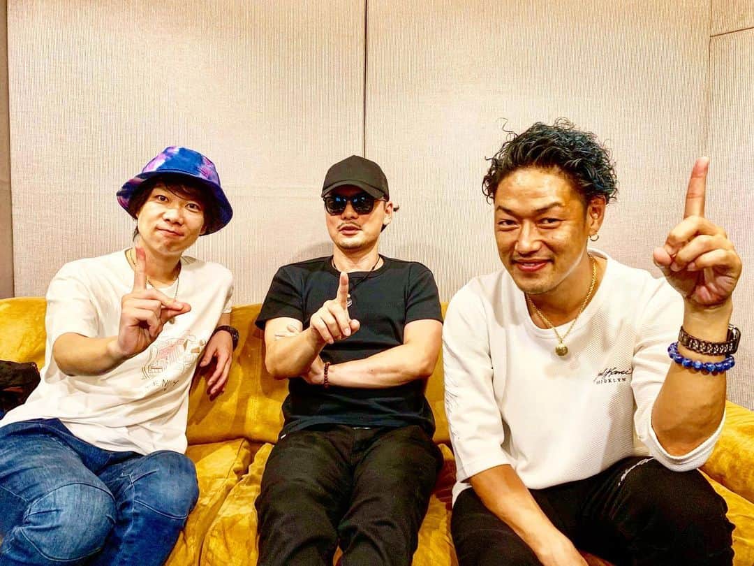 SPICY CHOCOLATEのインスタグラム：「✴︎ ONE☝🏻 . #OneLove #OneHeart #OneUnity #OneFamily #ALLinONE」