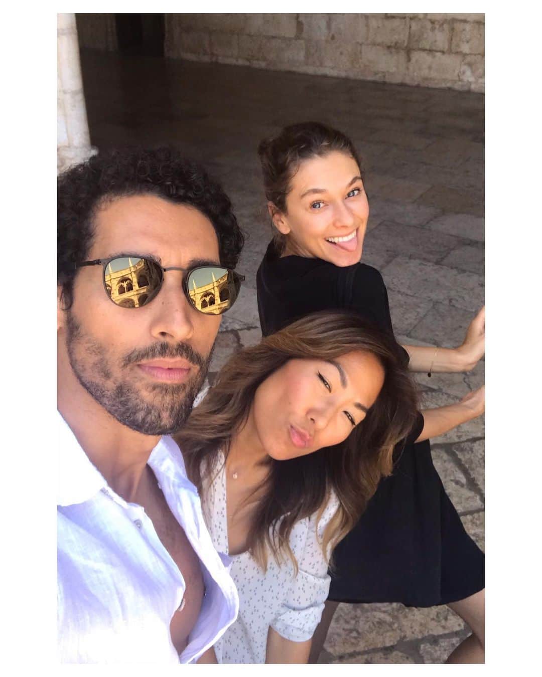 NINA PARKさんのインスタグラム写真 - (NINA PARKInstagram)「OBRIGADA to my beautiful Portuguese #Besties who‘re more than friends, they become my #FAMILY over many yrs @elenamusteata @iosonopaulo .. THXx for wonderful lil days that we had in #Lisboa & CU on our next destination in Cape Town 🇵🇹🇿🇦 ~  LUV YA & Beijinhos 🤞♥️ ____________________________________________________ #Lovers #gold #travelers #wanderlust #beauty #portrait #portugal #instatravel #친구 #여행 #리스보아 #포르투갈 #모델 #사랑 #友人 #旅行 #リスボン #愛 #モデル」9月18日 18時03分 - ninaparkbeaute