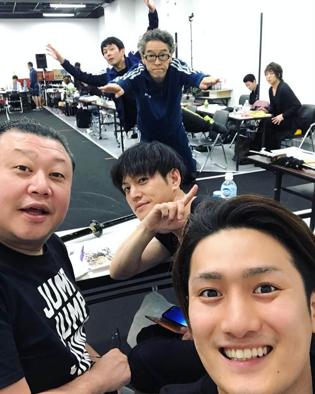 中村隼人さんのインスタグラム写真 - (中村隼人Instagram)「今日もこれから稽古です☺️ 先輩方と、今回スーパー歌舞伎初出演の高橋洋さんと✨ #オグリ #浅野和之 #市川猿弥 #市瀬秀和 #高橋洋 #中村隼人」9月18日 13時29分 - 1130_nakamurahayato