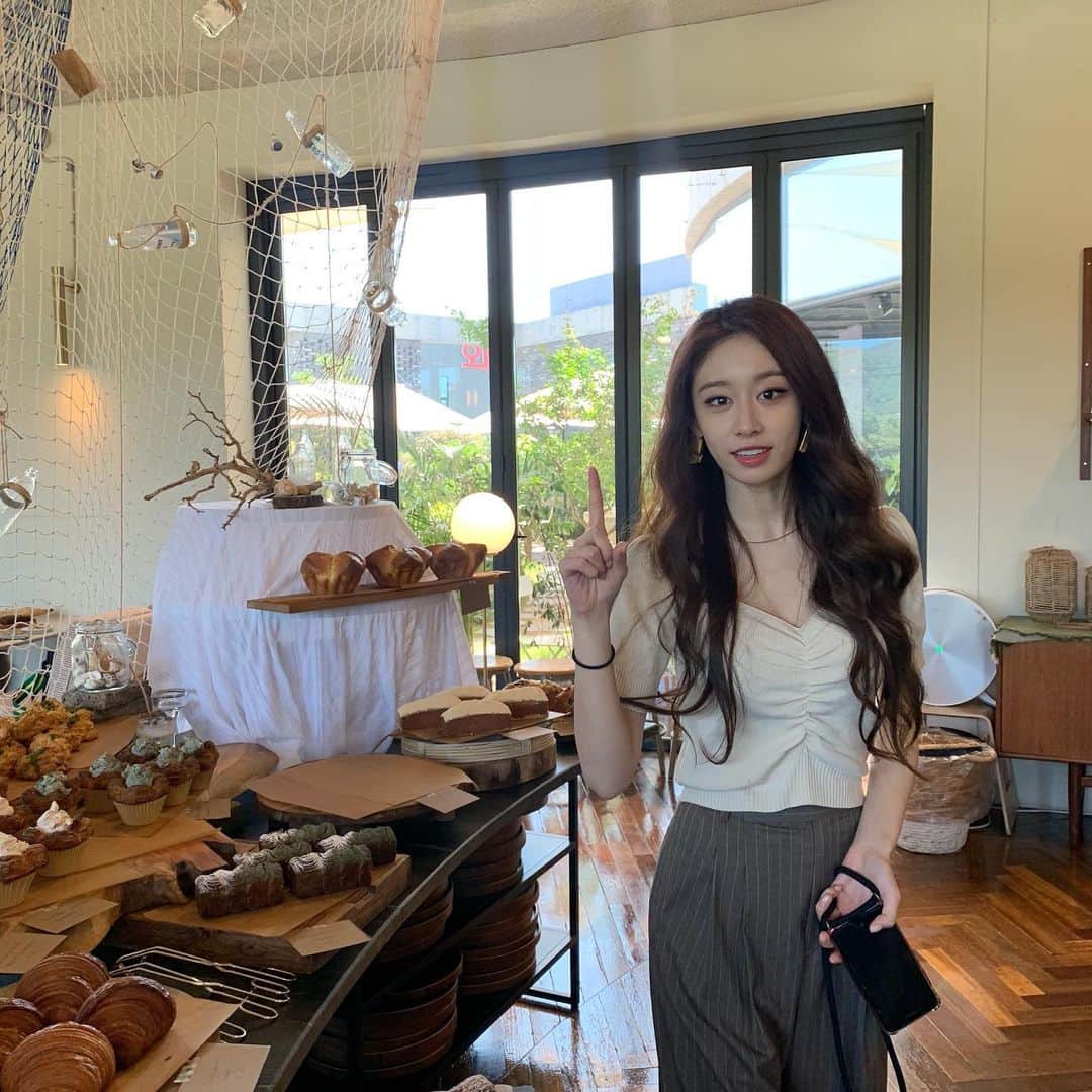 ジヨン のインスタグラム：「💋」