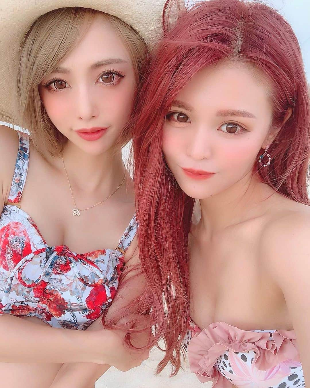 サキ吉さんのインスタグラム写真 - (サキ吉Instagram)「楽しんでます☺️❤️❤️❤️ 海綺麗すぎてびっくり😳 今日は私の運転でドライブ～💕 ． #与論島 #鹿児島 #女子旅 #水着 #写真撮るの楽しい #ビジョビ」9月18日 14時22分 - sakikichi1201