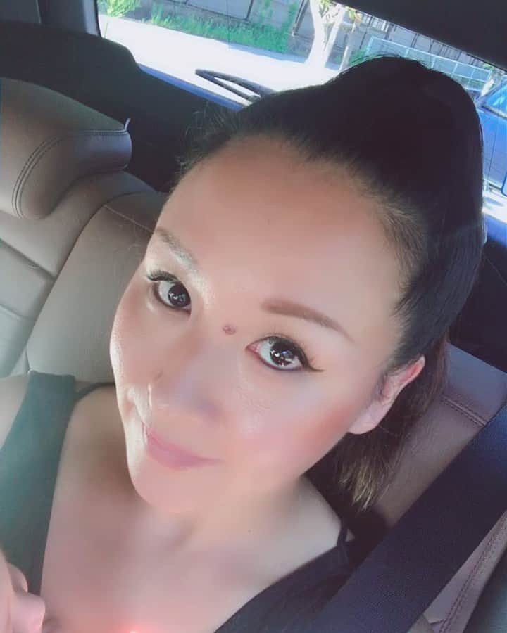 平山美香のインスタグラム：「マツエク&ネイルは @grace.nail_eyelashsalon 💅👀 長くて柔らかい毛で、ぱっちりナチュラルに仕上げてもらってます✨ #nail #マツエク #beauty」