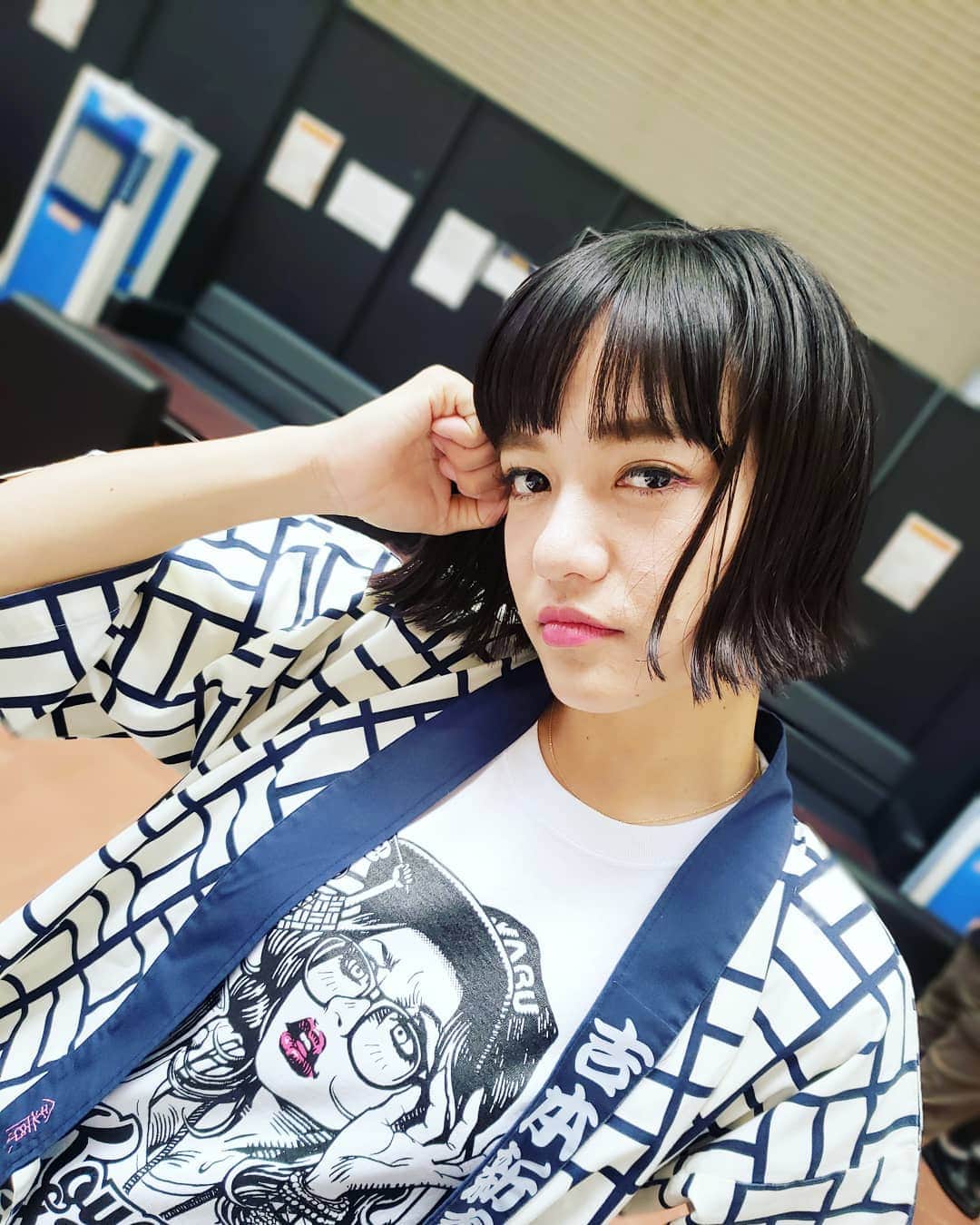 服部ひで子のインスタグラム：「可愛い写真載せておきます💗💗💗💗💗 #吉本新喜劇ィズ  #サナ  #キーボード  #吉本新喜劇 #金原早苗  吉本新喜劇ィズのインスタ フォローミ～(〃´▽`)！ 👑アカウント👑 yoshimoto_shinkigeki_is」