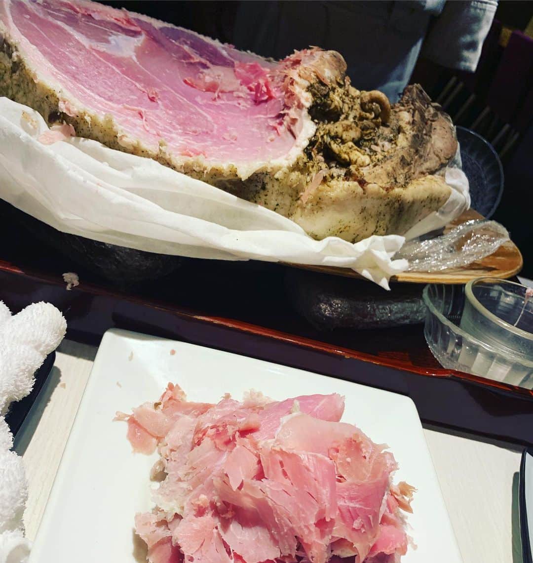宮崎謙介さんのインスタグラム写真 - (宮崎謙介Instagram)「肉じゃが、とのこと。」9月18日 15時11分 - miyazakikensuke1031