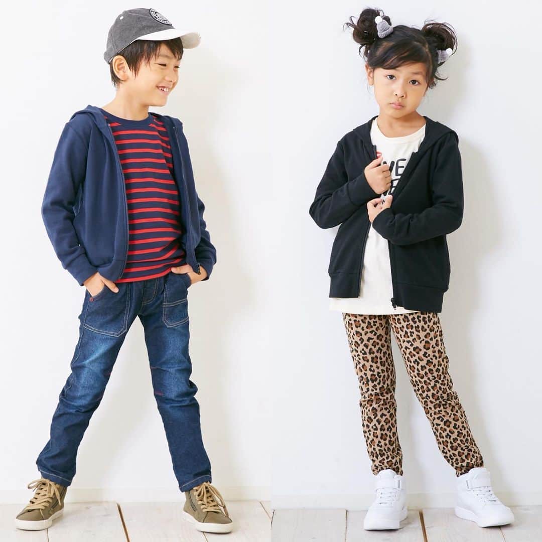通販のニッセンキッズさんのインスタグラム写真 - (通販のニッセンキッズInstagram)「.. . 【 素材を見直しました 】 人気の無地カーデ＆パーカーをリニューアル！ 綿を９５％に増やして、 毛玉ができにくいキレイめ素材に変更しました♪ もちろん、ストレッチもきちんと入っているので、 肩回りの動きもストレスなく着用いただけます◎ 🌈9/20 11:00まで期間限定セール中です . . . . . ▼カーディガン（男の子・女の子） 全5色 80～160size 【期間限定SALE】￥940～（+tax） ※9/20 11:00まで 検索NO VUD0119D0005 . ▼ジップパーカー（男の子・女の子） 全5色 80～170size 【期間限定SALE】￥1,220～（+tax） ※9/20 11:00まで 検索NO VUD0119D0004 . . . #ニッセンキッズ#nissen #キッズカーディガン#キッズパーカー#フーディー #男の子#男の子ママ#男の子ファッション #女の子#女の子ママ#女の子ファッション #秋コーデ #秋ファッション #子供服 #キッズファッション #キッズコーデ #キッズ服 #おしゃれキッズ #親バカ部 #コドモダカラ #インスタキッズ #今日のコーデ #プチプラ部 #プチプラ子供服 #キッズフォト #kidsfashion #ig_kids」9月18日 16時01分 - nissen_kids_official