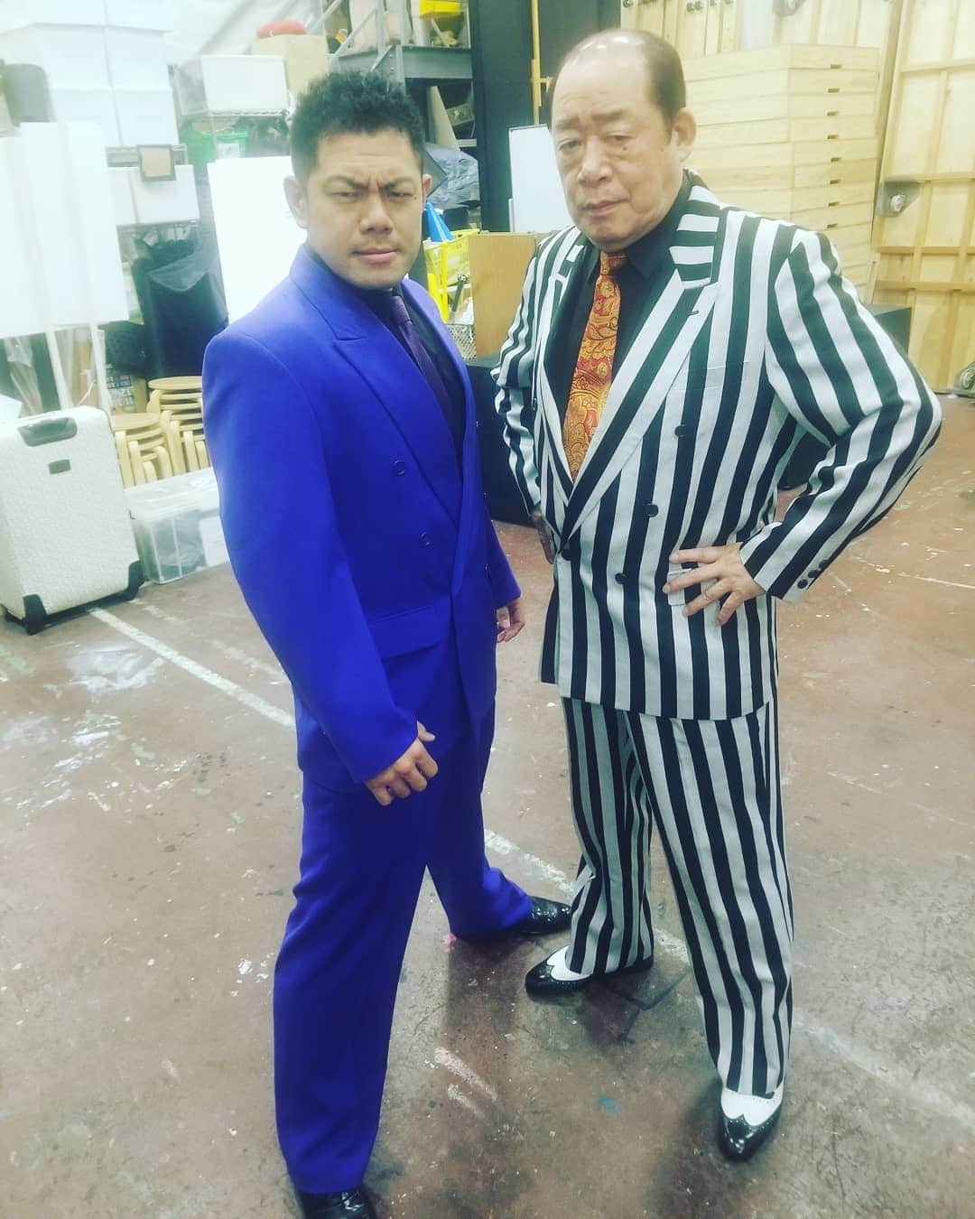 太田芳伸のインスタグラム：「今週は  ９月17日(火)～23日(月)まで なんばグランド花月にて  酒井藍座長の新喜劇出てます‼️ 一の介師匠の部下です。 アニキ・・・輝いてますね。」