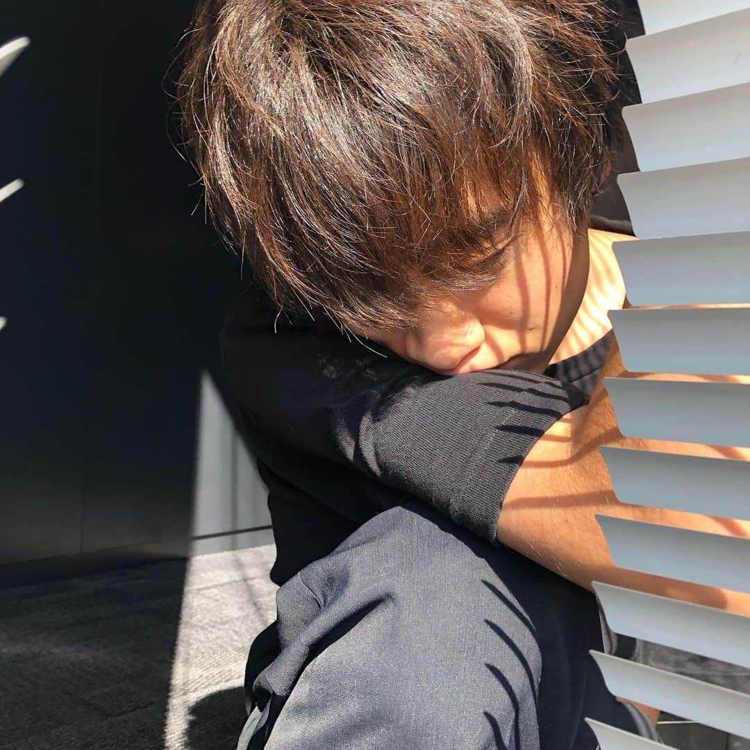 黒田昊夢さんのインスタグラム写真 - (黒田昊夢Instagram)「みんな学校お疲れ様 寝て起きるまで3コマ漫画どうぞ #3枚目の翼くん笑」9月18日 16時16分 - hiro_crown.0910