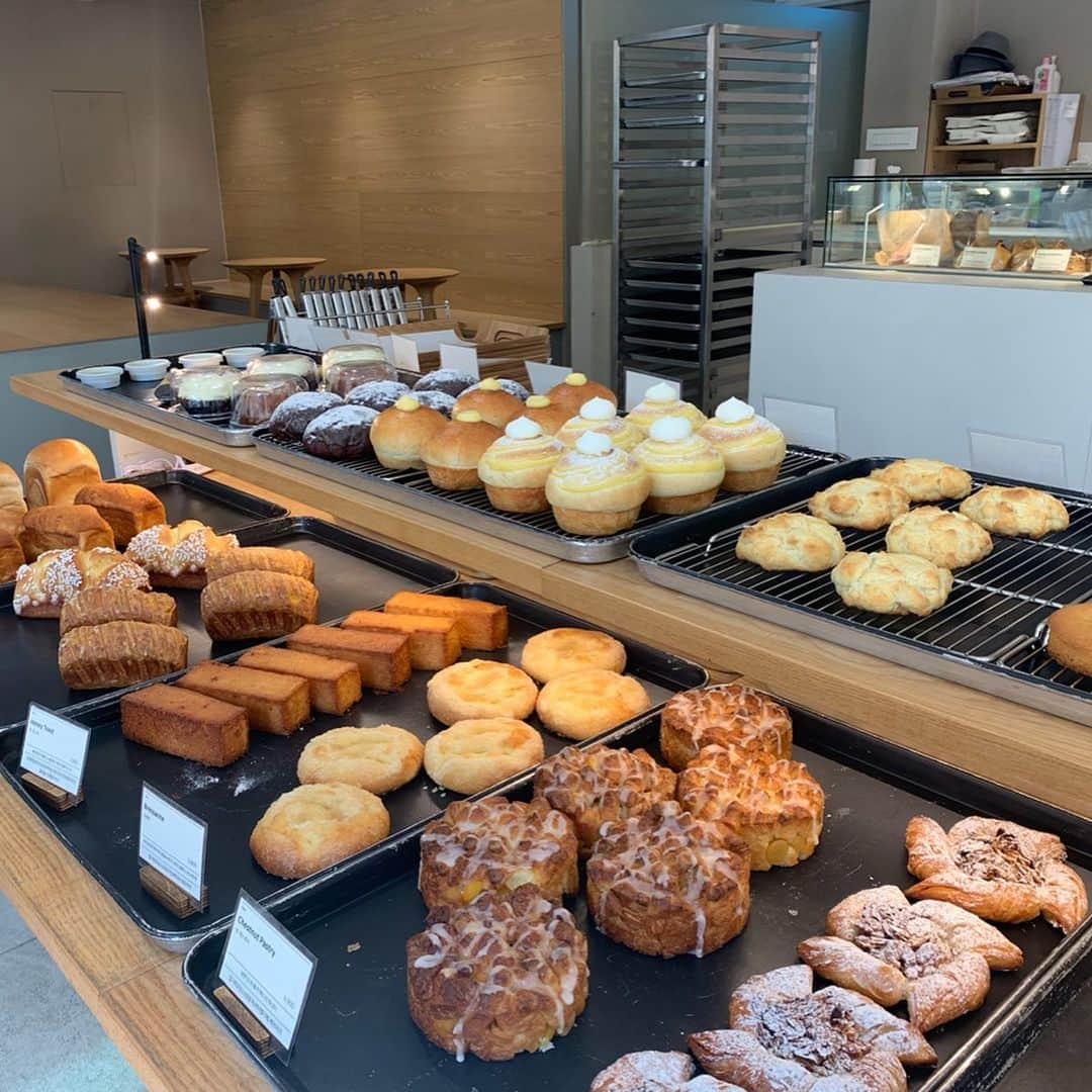 早見紗英さんのインスタグラム写真 - (早見紗英Instagram)「. . パン屋さん🥐🥖🍞🥪 . . #빵 #favebakery」9月18日 16時16分 - hayami_sae0518