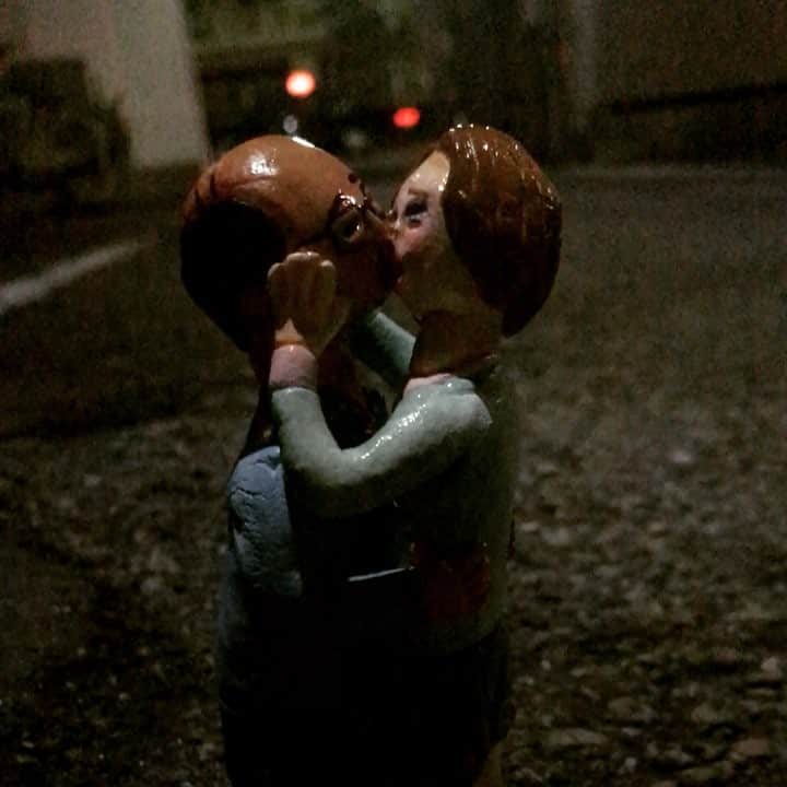 デハラユキノリのインスタグラム：「kiss for soloshow in bangkok #satoshiyamamoto  #dehara #deharayukinori」