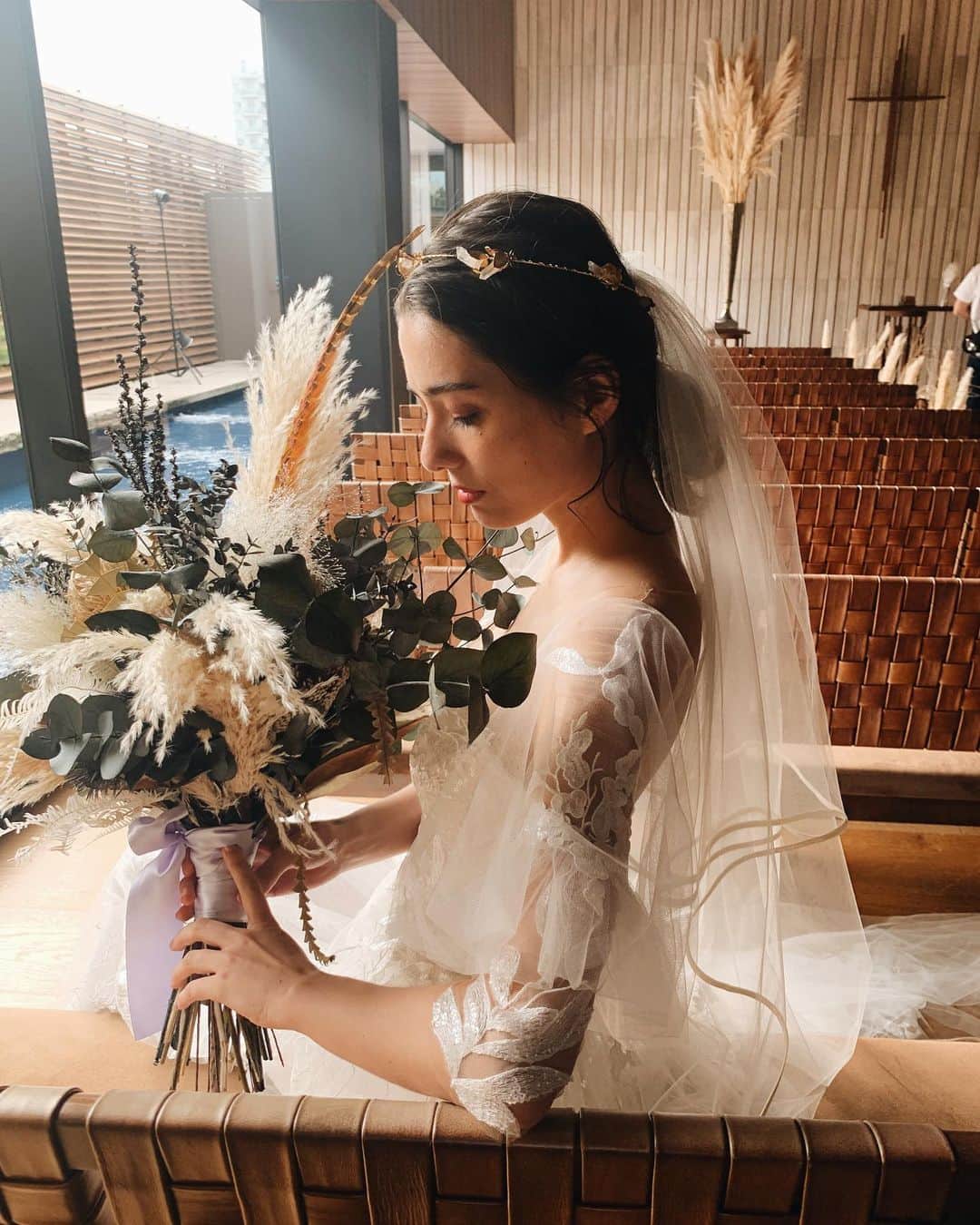 サンドバーグ直美のインスタグラム：「Cute hair✔️make up✔️ cute dress and accessories✔️ beautiful venue and flowers😍✔️ 素敵なメンバーと撮影でした！！✨」