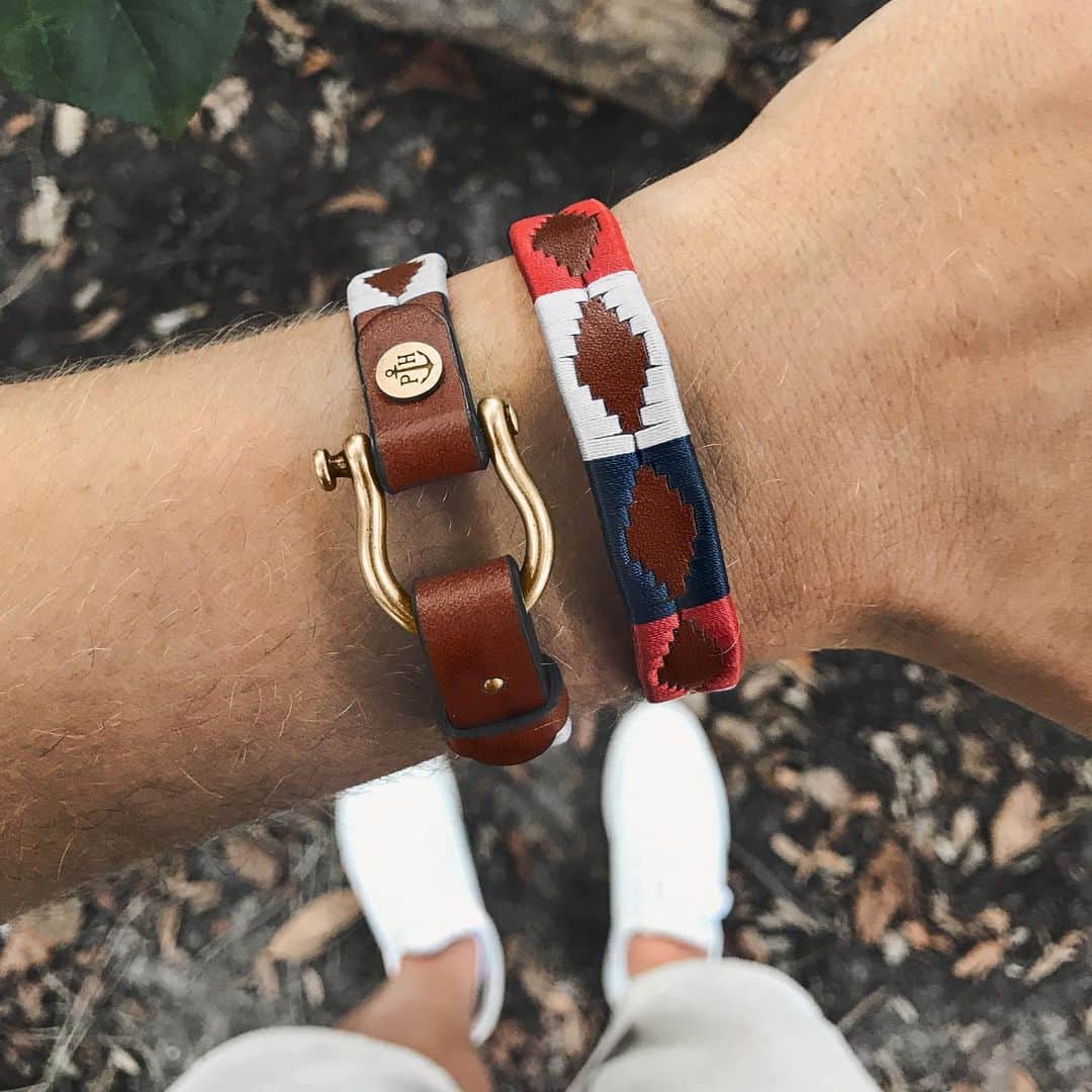 PAUL HEWITTさんのインスタグラム写真 - (PAUL HEWITTInstagram)「What I stand for, is what I stand on! 🌍 Give something back to our environment with our newest Forestbound bracelet, which we created together with our friends from @Truewoods_clothing. 🍃🌳⚓️ #getAnchored #paulhewitt #forestbound #truewoods __ #bracelet #nature #plantatree #forest #tree #woods #bracelet #accessory #support #planet #accessories #fwis #sustainability #supportyourlocalwoods #protect」9月18日 18時14分 - paul_hewitt