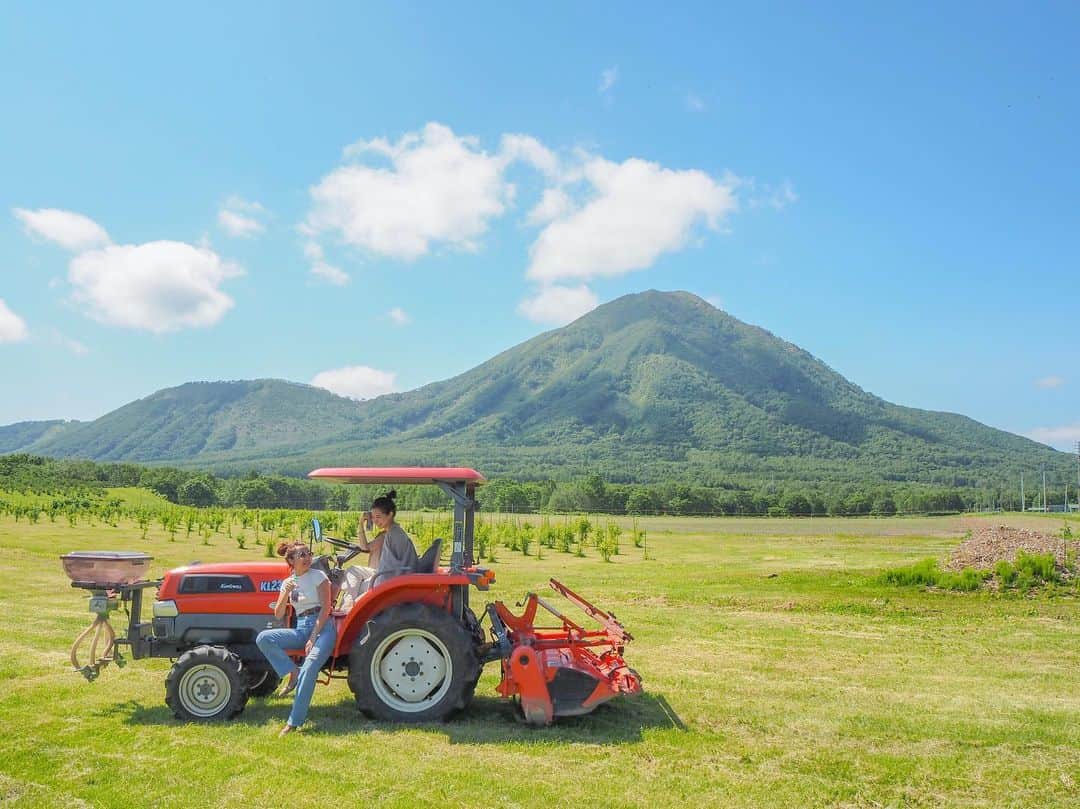 タビジョのインスタグラム：「こんばんは😊 本日は「タビジョレポートin北海道ウェスティンルスツリゾート」の「タビジョマガジン」を公開✨ ＊＊＊＊＊＊ @ooooooayumioooooo さん  @yurisu13 さん ✈️ 2019/6/26～6/28 「ウエスティンルスツで過ごす！至福のおもてなし旅♪」 ＊＊＊＊＊＊ 「このホテルに泊まるために旅行に行く」そう思わせてくれるのがウエスティンルスツ。 雄大な大自然と調和して存在するリゾート内には日常の活動をリセットし、大切なことを見つめなお穏やかな時間が流れています☺️ こんな旅をしてみたい✨そう思わせてくれるレポート😆是非ご覧ください😊 ＊＊＊＊＊＊ 詳細はアカウント🔝のURLから チェックしてください😊 @tabi_jyo ＊＊＊＊＊＊ @westinrusutsu  #タビジョ #タビジョレポーター #タビジョと繋がりたい」