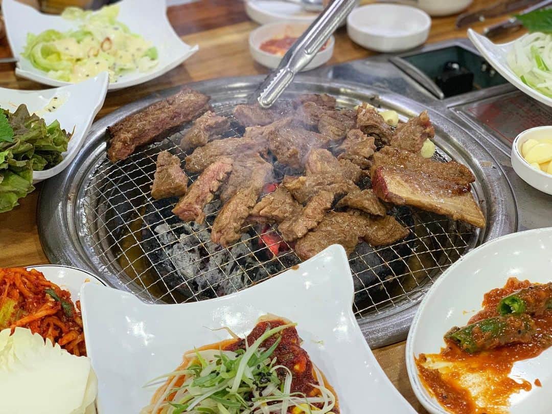 のインスタグラム：「めずらしくおにくたべたい🍖 #噛むのめんどくさいから #お肉食べたくなることは  #ほとんどない」