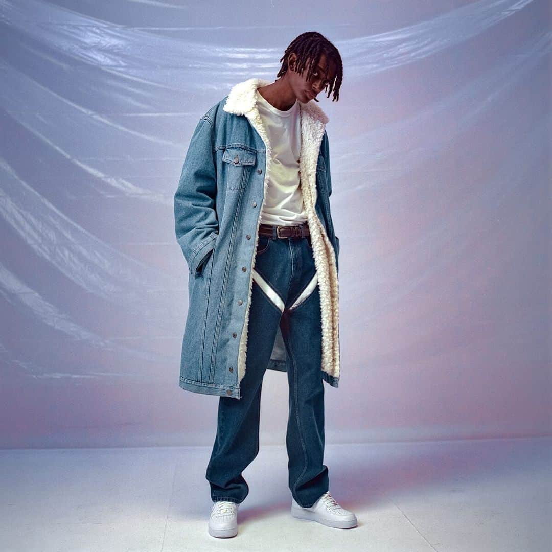 ディーゼルのインスタグラム：「#30YearsOfAndam celebrates three decades of forward-thinking fashion design by @andamfashionaward. We could not miss the party, so we called three friends to revisit some of our iconic pieces. @yproject_official gave these shades of denim a new life: jeans, a trucker vest and shearling parka find a new expression. Check out the exhibition at @galerieslafayette in Paris. . . Pic by @nathanyamniak  Model: @jahmaljb」