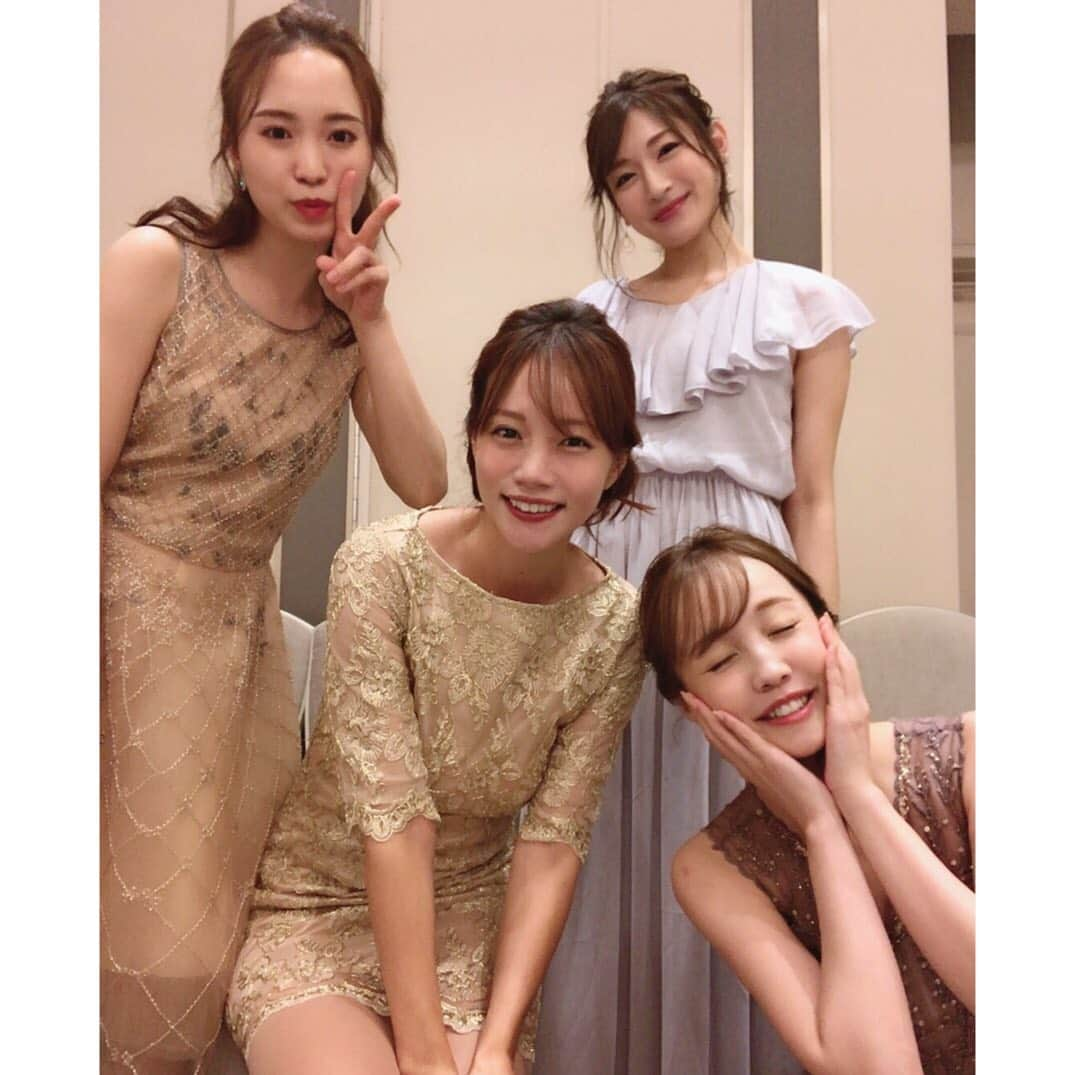 古田ちさこさんのインスタグラム写真 - (古田ちさこInstagram)「😘🤩😛🤪 昨日はブライダルの撮影で水戸でした⭐︎ えびちゃん以外の2人ははじめましてだったけど、ゲスト役4人朝からずっと一緒だったのですっかり仲良くなりました🎶 新婦役あおいちゃん @aoioa の写真がなくて残念なのだけどすっごく綺麗だったので仕上がりが楽しみです😻♡ 水戸はキミ鯉のロケ以来で懐かしかった🎶 . #フルーツバスケットなんとか #蚊との戦い#睡魔とも戦い #始発で水戸#朝特急ないの何故 #帰りは電車ミスばっかり #でも出張大好き#全国行きたい」9月18日 19時50分 - chisakofuruta