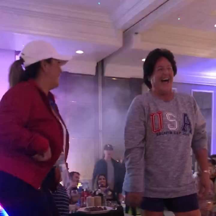 リセット・サラスのインスタグラム：「Not everyday you get to shimmy and do the washing machine with your idol 💃🏽🇺🇸💃🏽 Love you @nancylopezgolf 👭」