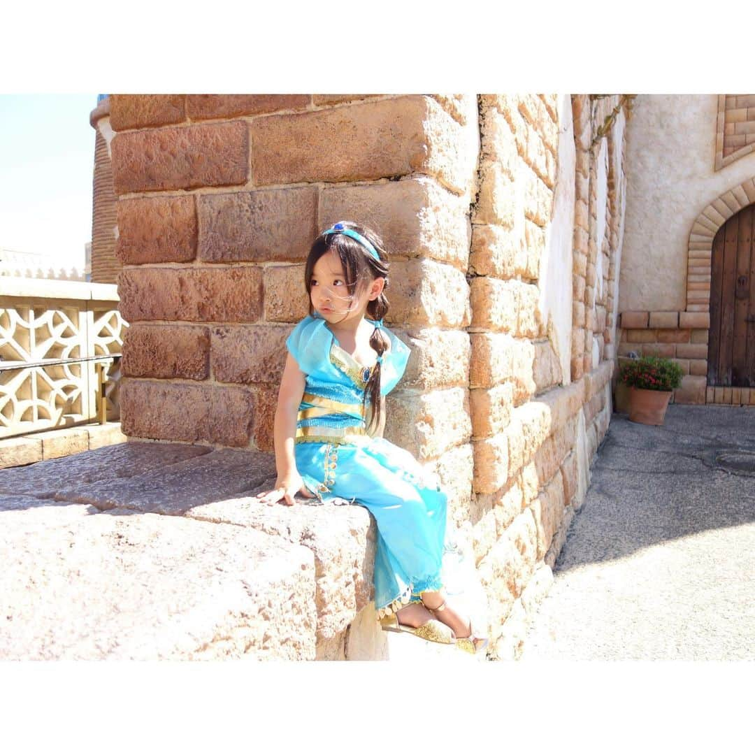 Saraさんのインスタグラム写真 - (SaraInstagram)「. Disney sea♡ . ちびっこジャスミンと ディズニーハロウィン👻 . 久しぶりのシーを 満喫したサラでした💮 . #tokyodisneysea #disneysea #disney #ディズニーシー #夢がかなう場所 #ディズニーハロウィン #ディズニーハロウィン2019 #dハロ #dハロ仮装 #アラジン #ジャスミン #aladdin #jasmine」9月18日 21時11分 - sarasara718