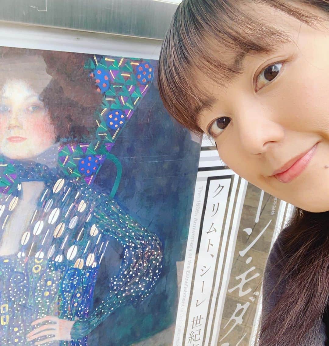 沢口千恵のインスタグラム：「大阪にてお稽古中！！ お稽古前に朝いちで大阪国際美術館の「ウィーンモダン世紀末の道」を観てきました。  パワーチャージ！！」