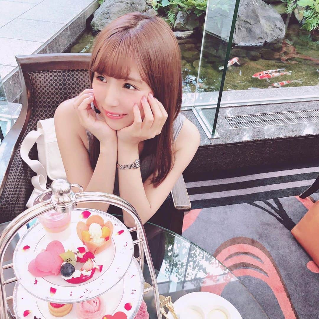 夏本あさみさんのインスタグラム写真 - (夏本あさみInstagram)「妹とアフタヌーンティー。おたおめ🎂」9月18日 22時02分 - natsumotoasami