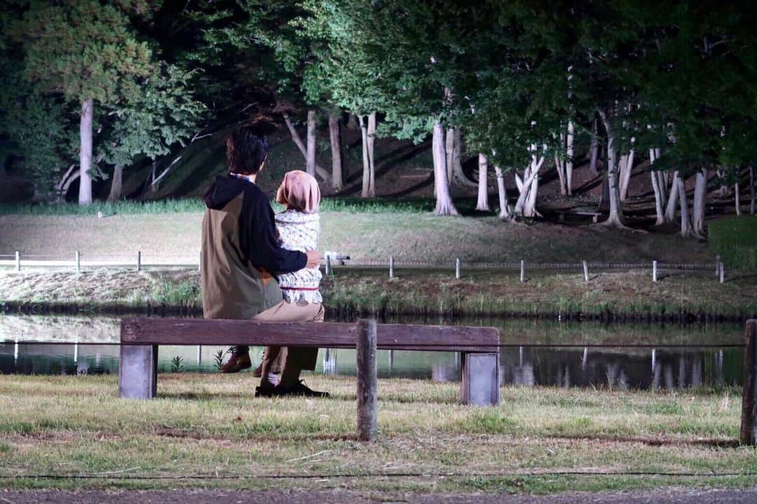 フジテレビ ドラマ「TWO WEEKS」のインスタグラム：「. 改めまして。 「TWO  WEEKS」を応援してくださった皆さま 本当にありがとうございました!! . 夏の大変な撮影の毎日でも、 みなさんが投稿してくださる温かいコメント、 応援してくださる沢山の人の存在は、 作品作りの何よりの励みになりました。 . 熱量のある現場、ちょっとした癒しの風景、 撮影の合間も仲の良い出演者のみなさん... そんなドラマの裏側の様子をお届けすべく 毎日必ず1回は投稿しよう🙌と思い、 沢山のオフショットをお届けできたのは、 あったかいキャストの皆さんのおかげです😌💗 . TWO WEEKSをみてくださた皆さん 最後まで本当にありがとうございました‼️ ドラマは終わってしまいましたが、 皆さんの心に残る作品になっていたら嬉しいです。 また会える日まで...☘ . #TWOWEEKS #twoweeksロス」