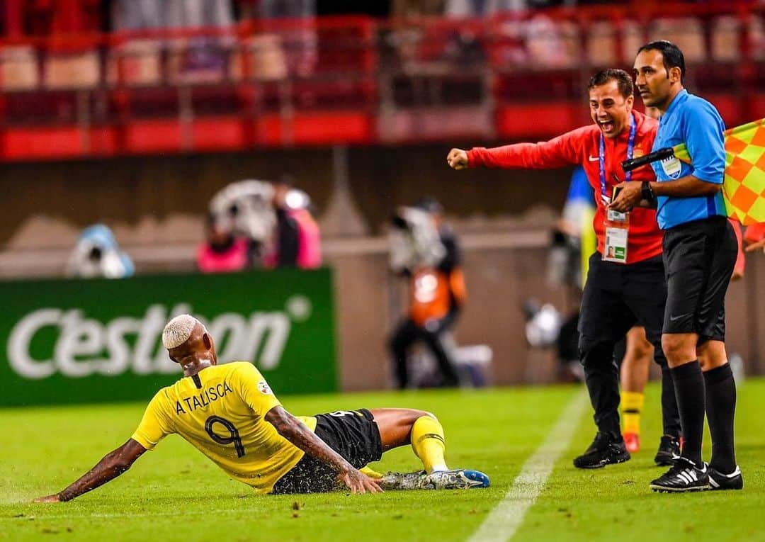 ファビオ・カンナヴァーロさんのインスタグラム写真 - (ファビオ・カンナヴァーロInstagram)「Kashima v Guangzhou Evergrande 1-1 💪🏻#Guangzhou #Evergrande #china #Kashima #ACL2019 #quarterfinal #championsleague (staff)」9月18日 22時34分 - fabiocannavaroofficial