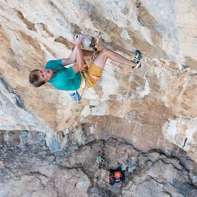 カタリーナ・ザーヴァインさんのインスタグラム写真 - (カタリーナ・ザーヴァインInstagram)「Ohhh, how I miss this place! It was an awesome 2 weeks in Kalymnos with a fun crew, great climbing and relaxing at the sea.  Pics by @tobias_lanzanasto  #kalymnos #greece #climbing #climbingholiday #funtimes」9月18日 22時46分 - katha_saurwein