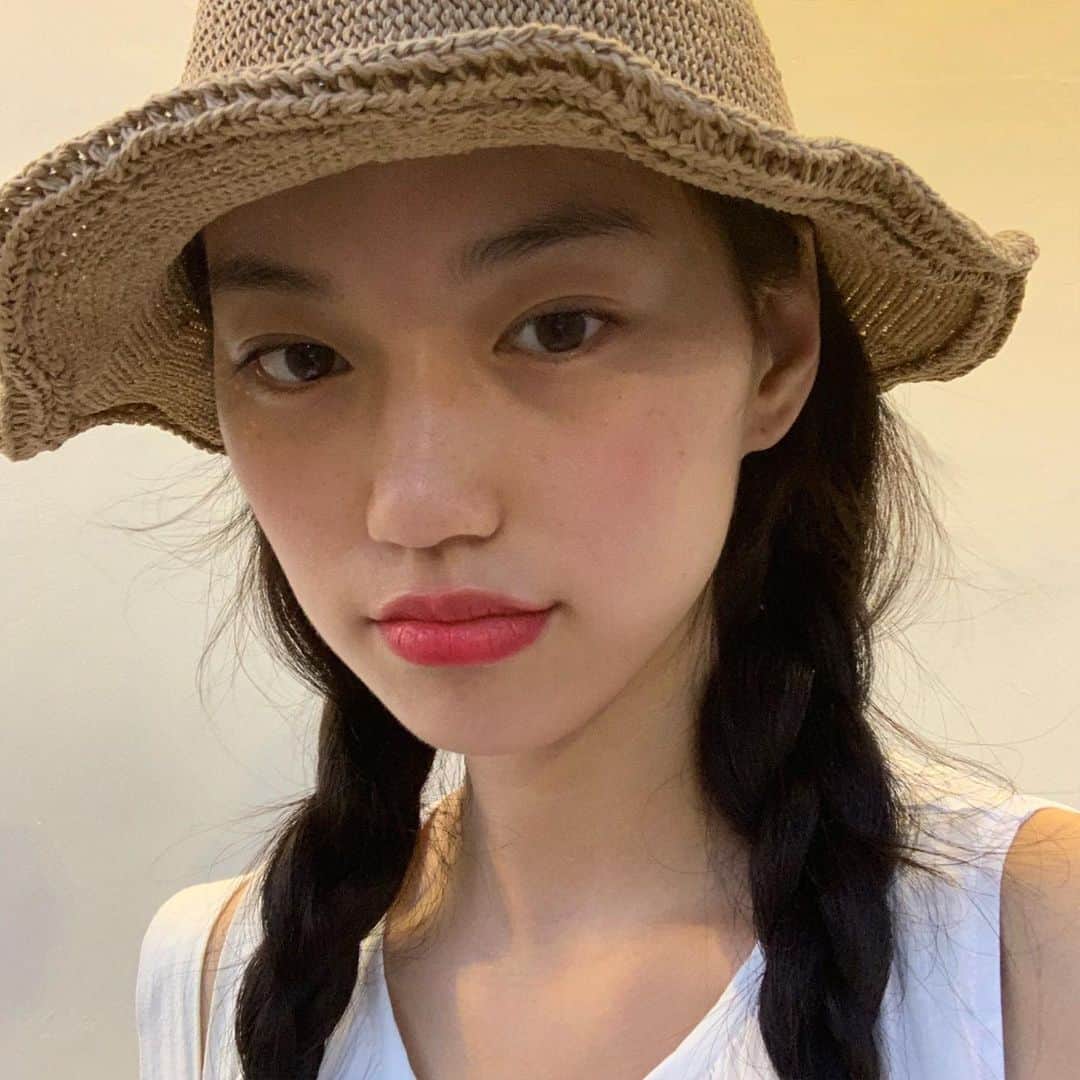 Weki Mekiのインスタグラム：「👩🏻‍🌾 . . . #위키미키 #김도연 #wekimeki #kimdoyeon」
