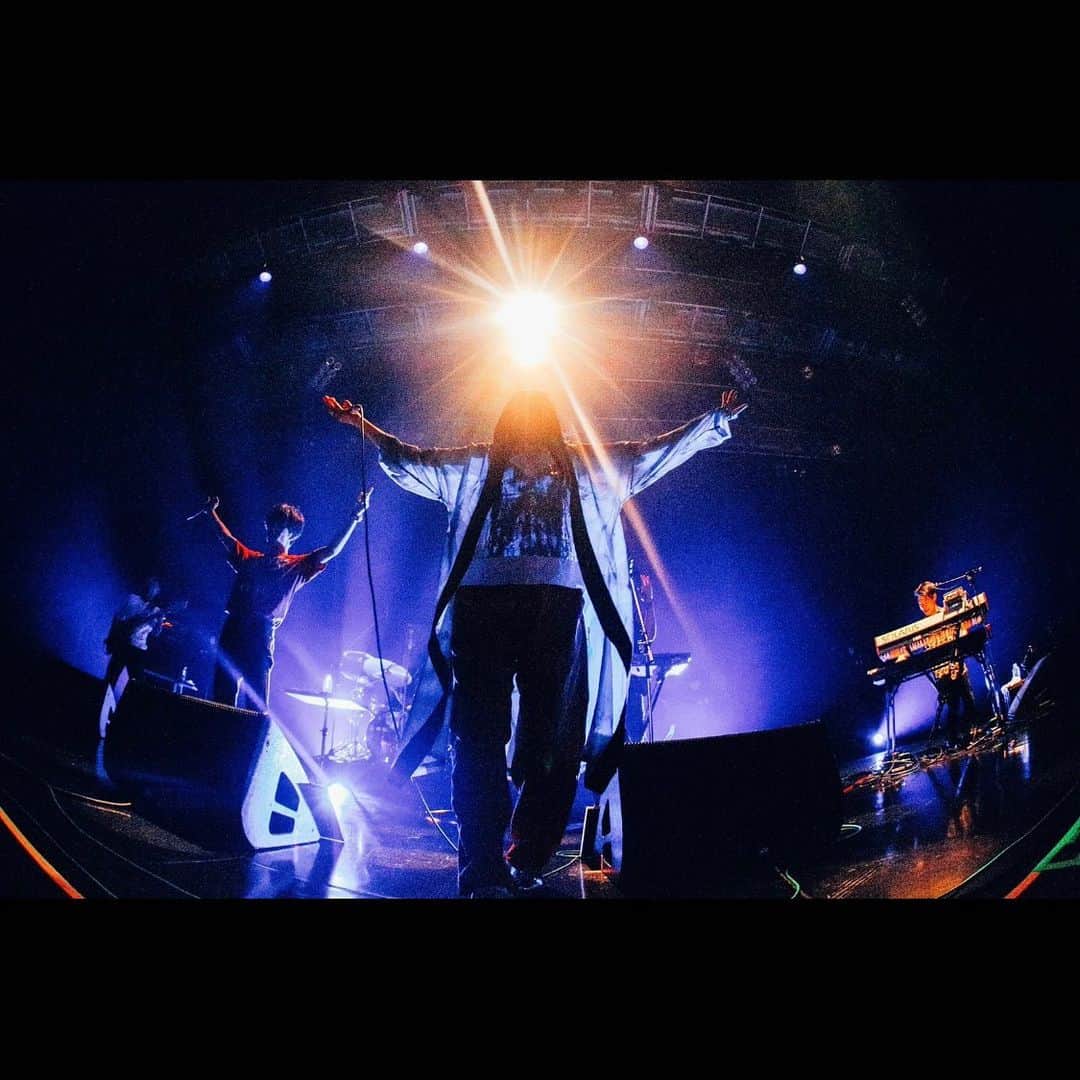 パスピエのインスタグラム：「FM802  ROCK KIDS 802 「ラジオ de 夏フェス LIVE KIDS 802 」  今夜は"HIGH! HIGH! HIGH! パスピエ with ヤマサキセイヤ・ヨコタシンノスケ (キュウソネコカミ)  コラボLIVE音源をまもなくオンエアです◯ 是非お聴き下さいね。  Photo by 渡邉一生」
