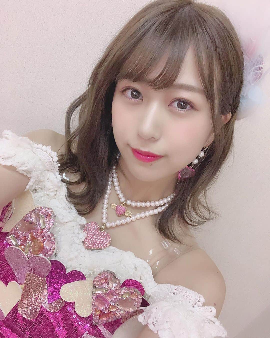 篠崎彩奈さんのインスタグラム写真 - (篠崎彩奈Instagram)「_ #アイアライブ2019 ハート型ウイルスでセンターをやらせていただきました！ 実は夢のひとつだったのです。 本当に嬉しい、、 ゲームで頑張ってくださったみなさんのおかげです🥰 本当にありがとうございます みなさんウイルスにやられてしまいますように🥺💓笑」9月18日 23時29分 - ayana.s_official