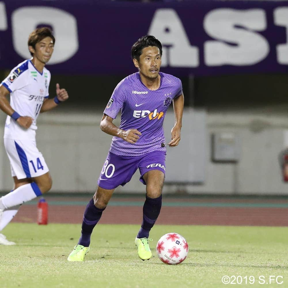 サンフレッチェ広島さんのインスタグラム写真 - (サンフレッチェ広島Instagram)「. ⚽天皇杯ラウンド16　試合結果⚽ サンフレッチェ広島　1-1　大分トリニータ 前半：0-1 後半：1-0 延長前半：0-0 延長後半：0-0 PK：9-10  延長、PK戦の末、惜しくもベスト8進出はなりませんでした。 平日ナイトゲームながらも、熱いご声援をありがとうございました。  #佐々木翔 選手 #渡大生 選手 #柴崎晃誠 選手 #荒木隼人 選手 #柏好文 選手 #青山敏弘 選手 #ハイネル 選手 #大迫敬介 選手 #sanfrecce #ICHIGAN」9月18日 23時42分 - sanfrecce.official