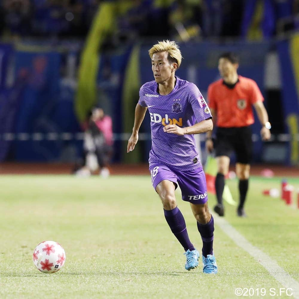 サンフレッチェ広島さんのインスタグラム写真 - (サンフレッチェ広島Instagram)「. ⚽天皇杯ラウンド16　試合結果⚽ サンフレッチェ広島　1-1　大分トリニータ 前半：0-1 後半：1-0 延長前半：0-0 延長後半：0-0 PK：9-10  延長、PK戦の末、惜しくもベスト8進出はなりませんでした。 平日ナイトゲームながらも、熱いご声援をありがとうございました。  #佐々木翔 選手 #渡大生 選手 #柴崎晃誠 選手 #荒木隼人 選手 #柏好文 選手 #青山敏弘 選手 #ハイネル 選手 #大迫敬介 選手 #sanfrecce #ICHIGAN」9月18日 23時42分 - sanfrecce.official