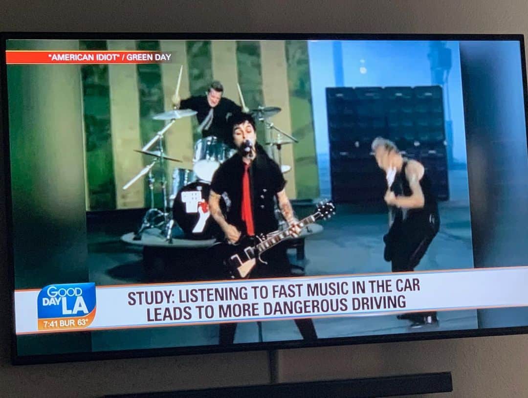 トレ・クールのインスタグラム：「Buckle up and step on the gas! 🔥  It’s official - most dangerous band! #realnews」