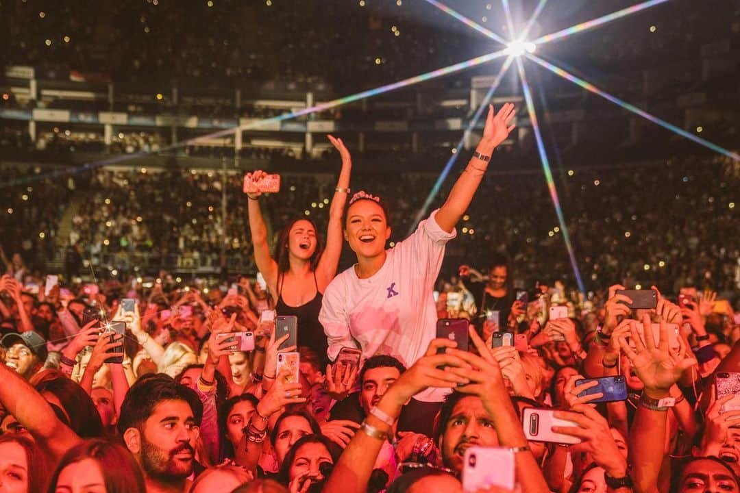 エド・シーランさんのインスタグラム写真 - (エド・シーランInstagram)「First performance of Beautiful People. Loved it, thanks for bringing me out @thegr8khalid 📸 @zakarywalters」9月18日 23時46分 - teddysphotos