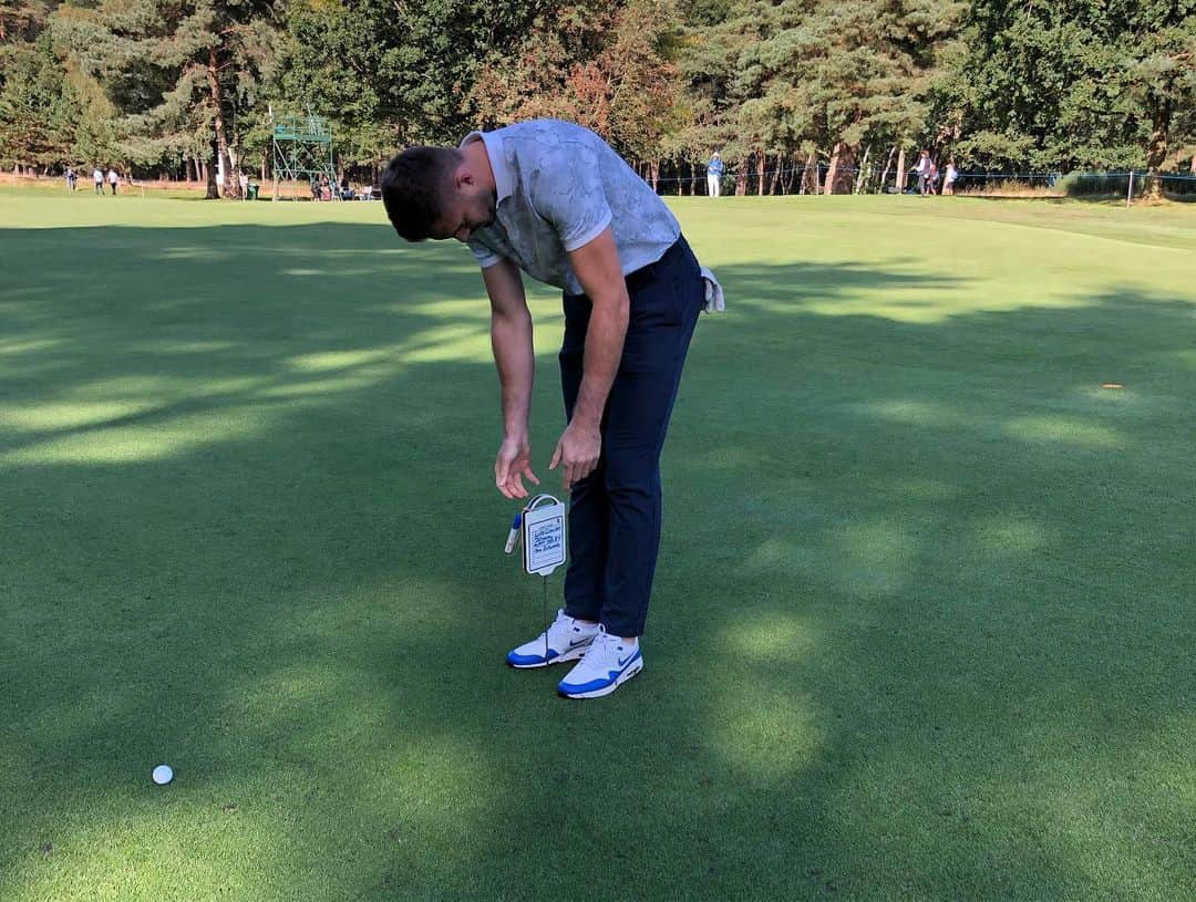 ジャック・バトランドさんのインスタグラム写真 - (ジャック・バトランドInstagram)「Great fun at the @bmwpga with these guys supporting the @alzheimerssoc 🙌🏼 but the longest drive is coming home with me ☄️」9月18日 23時48分 - jbutland_