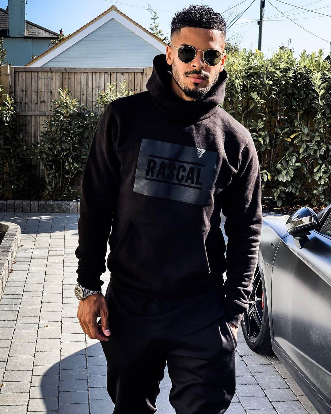 のインスタグラム：「This new Triple Black Hoodie tho 🔥🔥🔥 *NEW* Available now at rascalclothing.com (Limited Stock) #VentusHood #BeRascal @rascal_clothing」