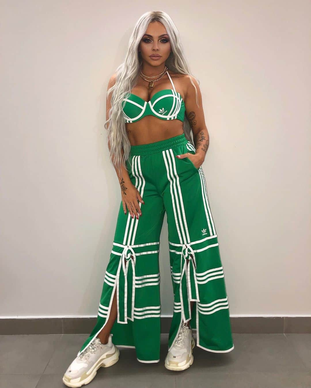 リトル・ミックスさんのインスタグラム写真 - (リトル・ミックスInstagram)「Milan are you ready ???? 🇮🇹」9月19日 0時14分 - littlemix