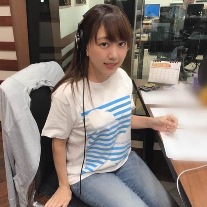 関口舞のインスタグラム：「#オーガスタキャンプ  でゲットしTシャツ😇😇😇😇😇👕 雨の日にこそ着たい青空！☀️」
