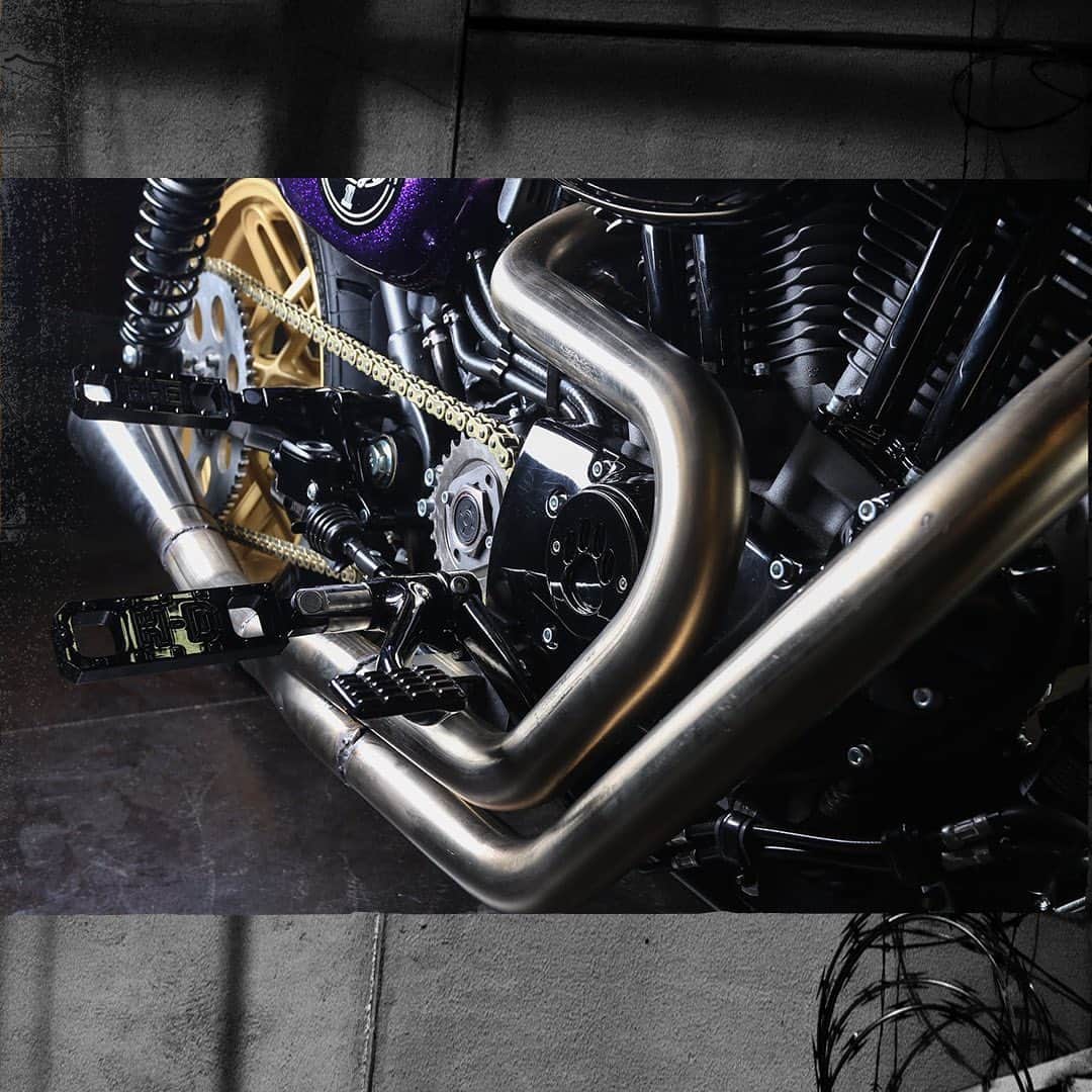 Harley-Davidsonさんのインスタグラム写真 - (Harley-DavidsonInstagram)「Inspired by royalty, built by @foxriverhd  Check out #BattleoftheKing’s Race category winner Purple Reign. #HarleyDavidson」9月19日 1時00分 - harleydavidson