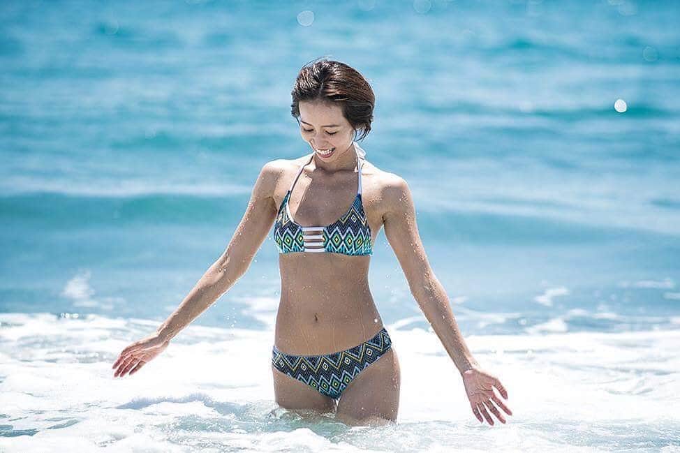 のインスタグラム：「Beach 🌴  #西島ミライ #okinawa #沖縄 #撮影 #グラビア #モデル #インフルエンサー #beach #japan #asia #summer」