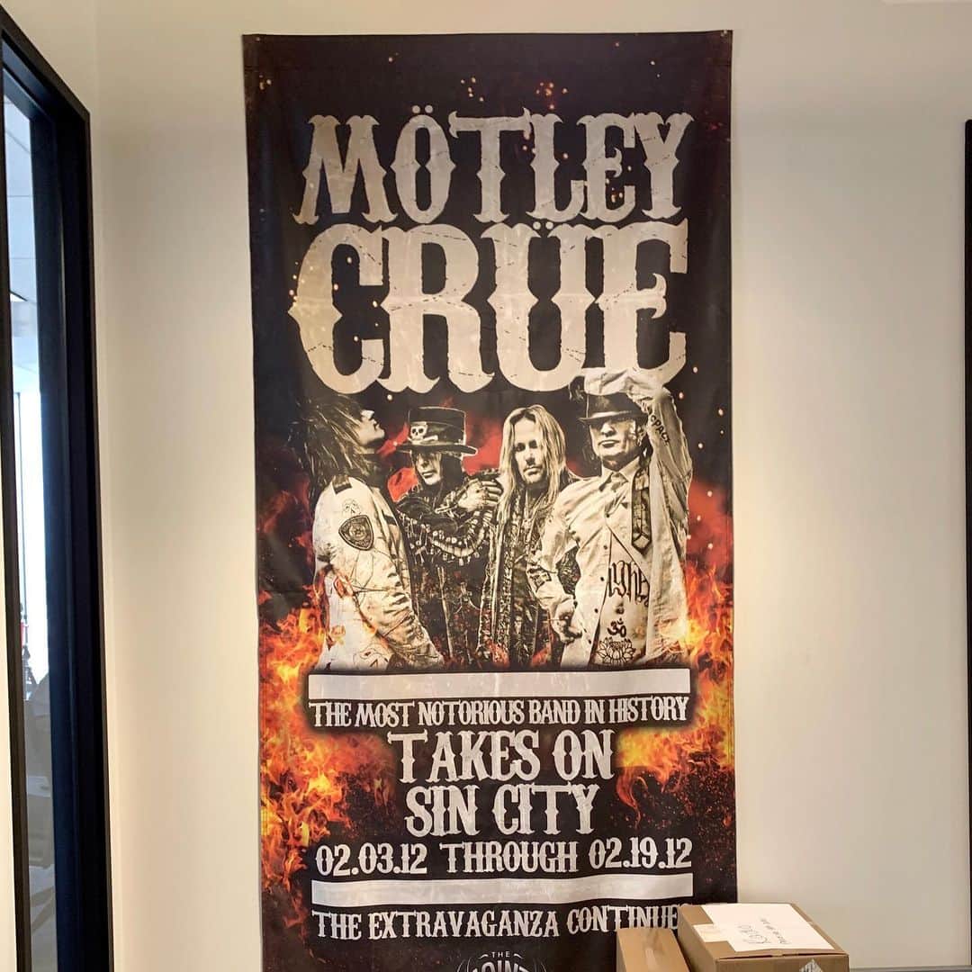 大石 征裕さんのインスタグラム写真 - (大石 征裕Instagram)「Mötley Crüe / HYDE US Manegement Office に訪問。 #hyde」9月19日 1時17分 - oishi_masahiro