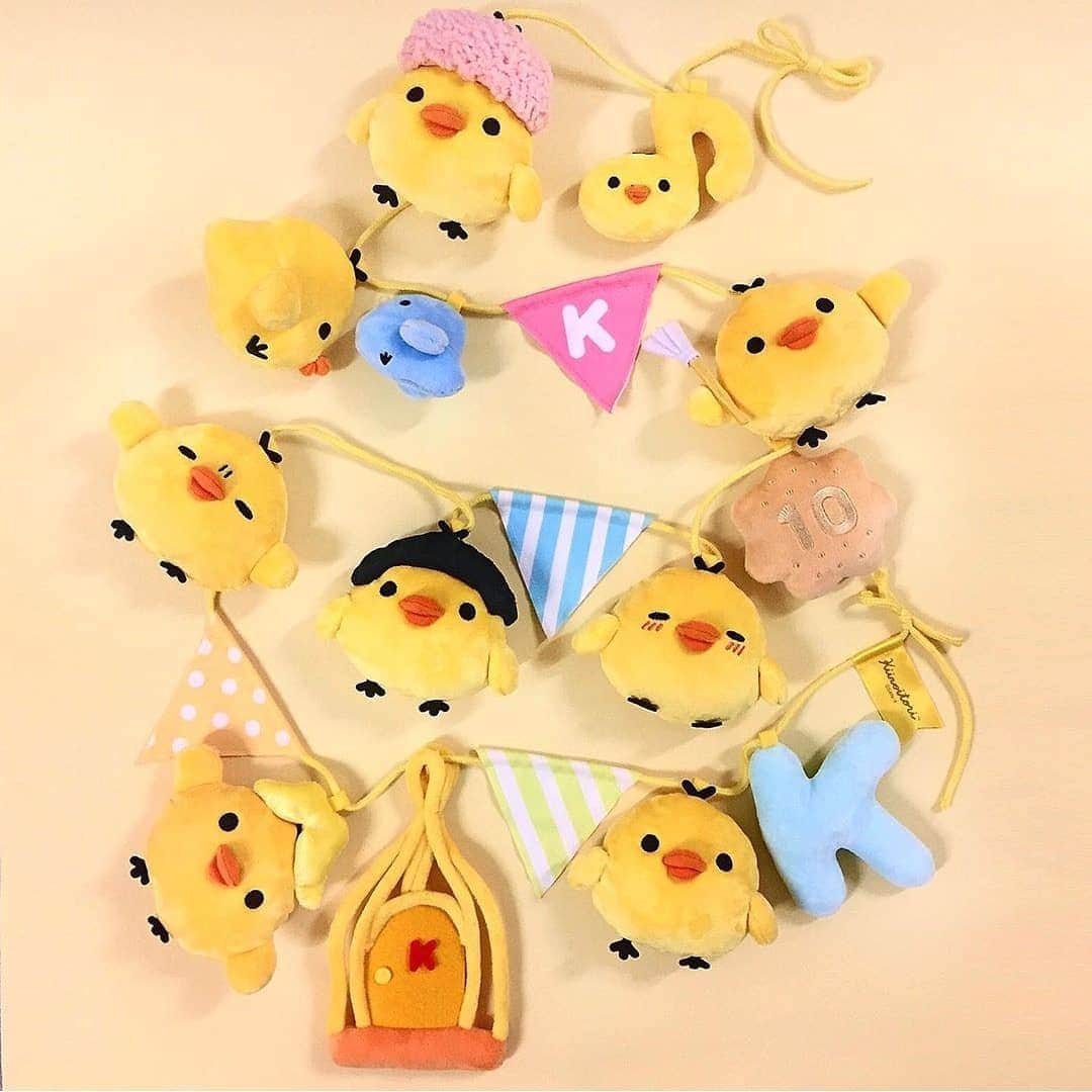 Rilakkuma US（リラックマ）さんのインスタグラム写真 - (Rilakkuma US（リラックマ）Instagram)「Let's hear it for Kiiroitori! This little bird had so many different outfits and expressions! Which is your favorite? . . . #rilakkumaus #rilakkuma #sanx #kawaii #happy #kiiroitori #リラックマ #サンエックス #キイロイトリ」9月19日 1時38分 - rilakkumaus