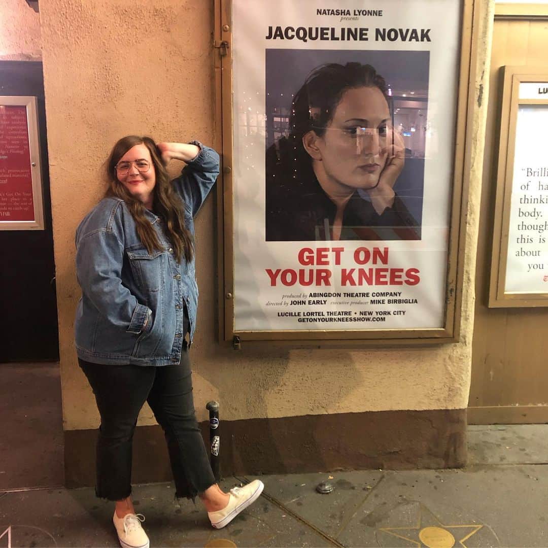 エイディー・ブライアントのインスタグラム：「wow! @jacnov is one of the absolute great minds of our time and holy hell is she funny. you gotta see @goykshow 💥」