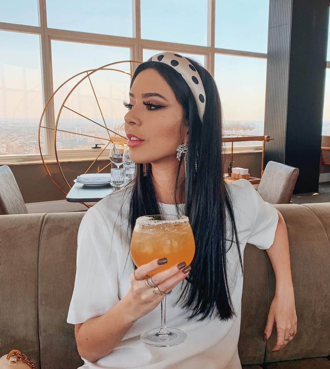 Gabriela Salesのインスタグラム：「Como eu queria tá com o mozão que eu amo」